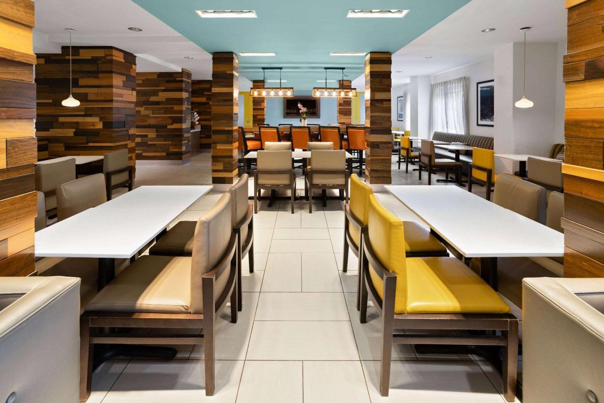 La Quinta By Wyndham Atlanta Airport North Hotel College Park Luaran gambar